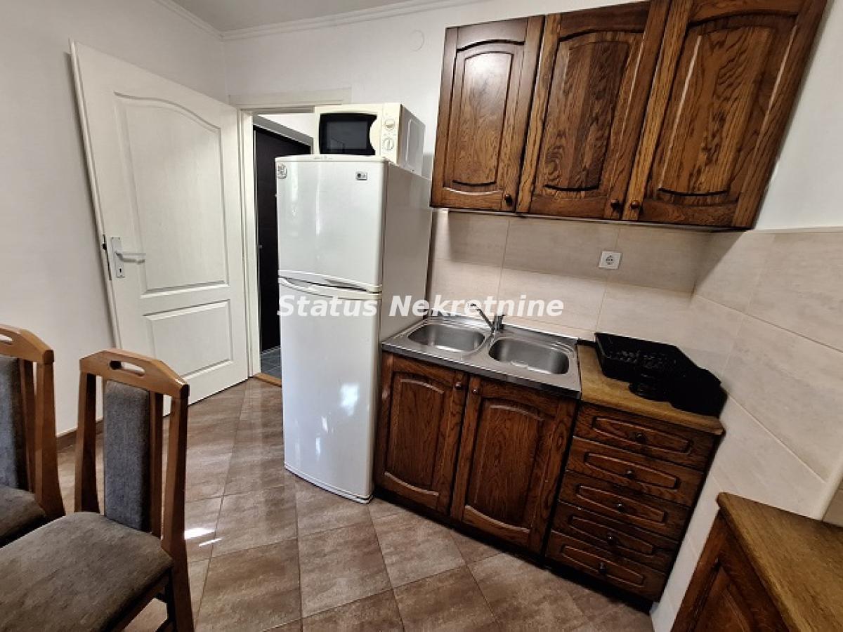 Stan Izdavanje Novi Sad  48 m2