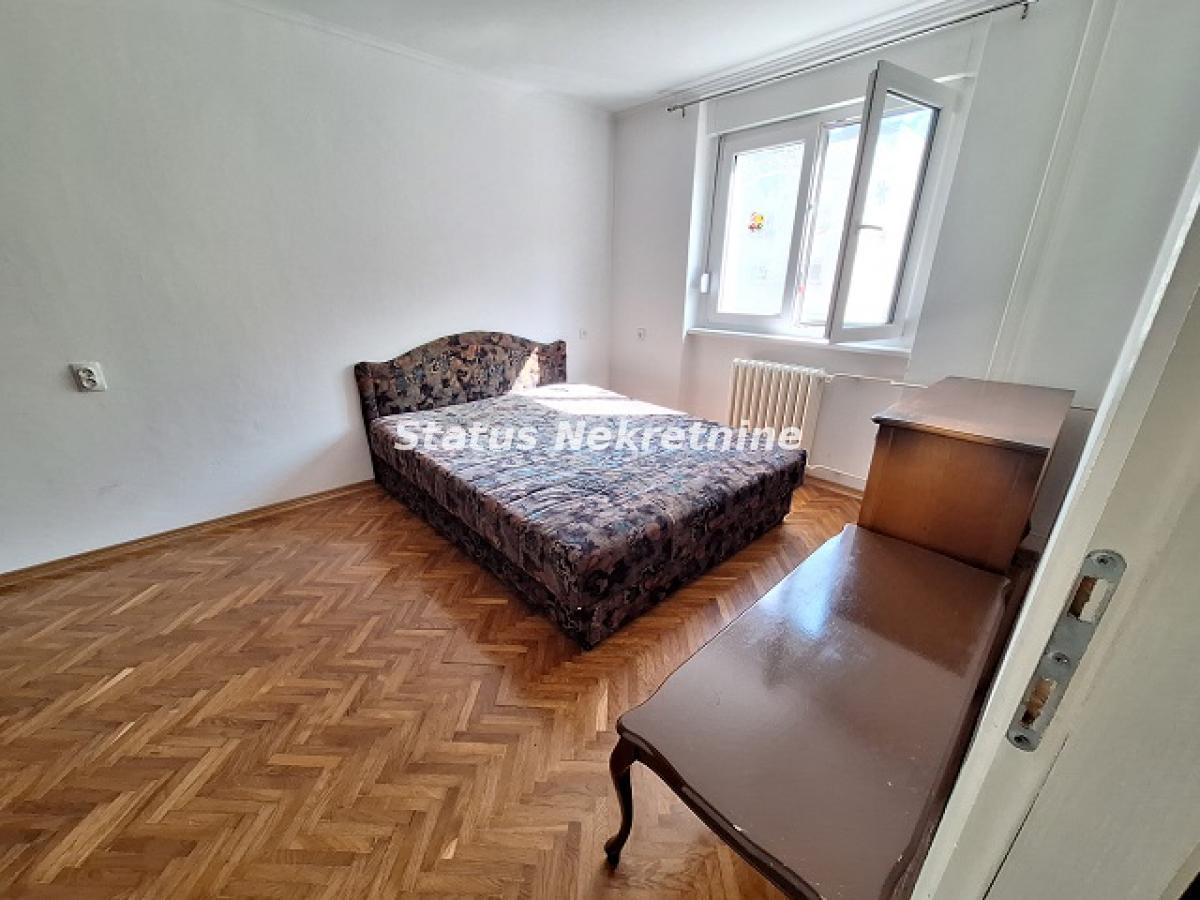 Stan Izdavanje Novi Sad  48 m2