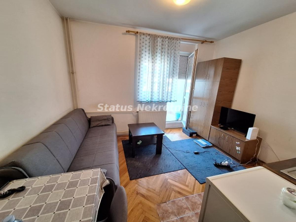Stan Izdavanje Novi Sad  24 m2
