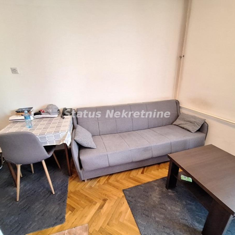 Stan Izdavanje Novi Sad  24 m2