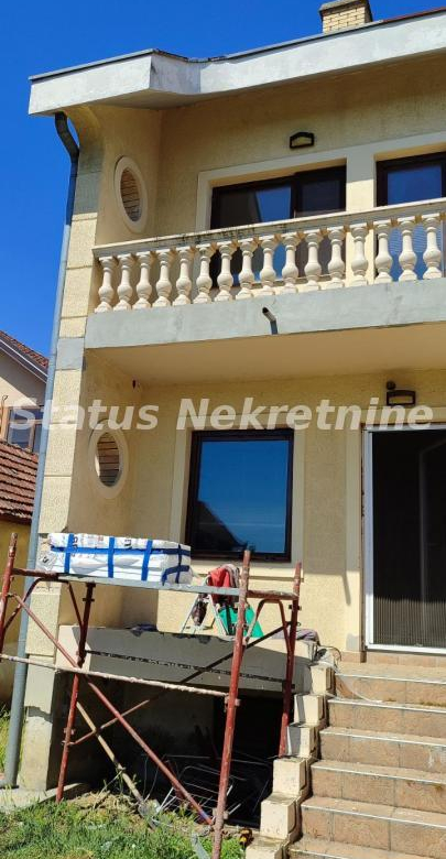 Kuća Prodaja Temerin  420 m2