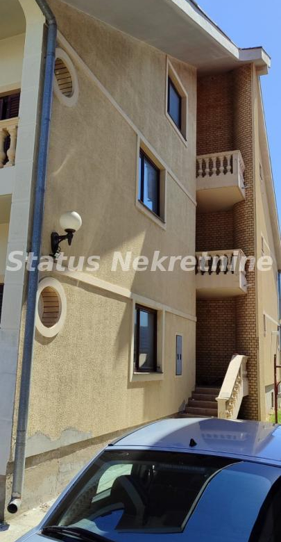 Kuća Prodaja Temerin  420 m2