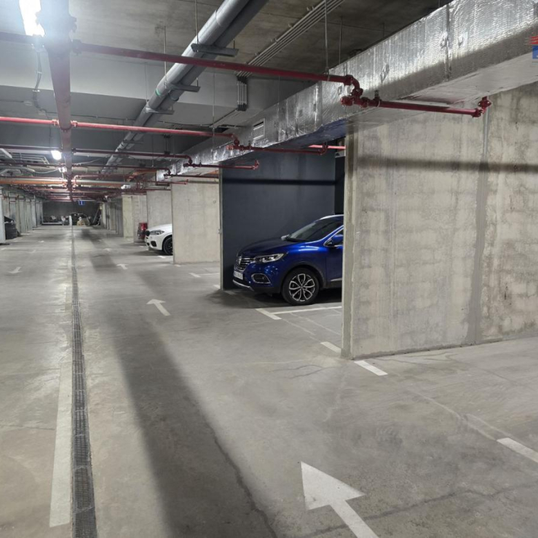 Garaža Izdavanje Novi Sad  12 m2