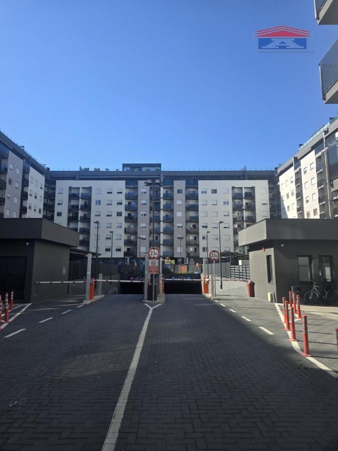 Garaža Izdavanje Novi Sad Garaža Izdavanje Novi Sad 12 m2