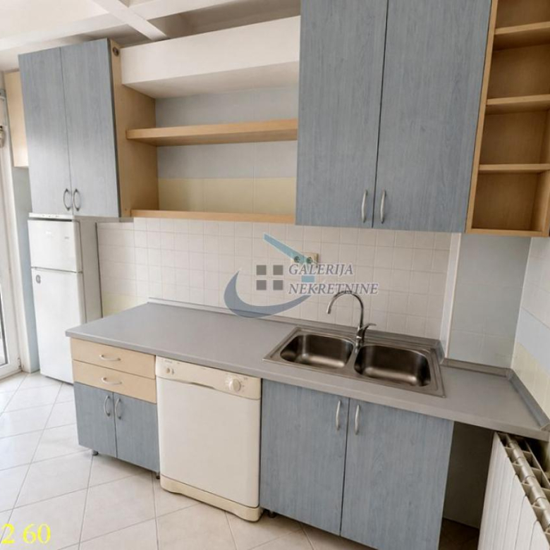 Stan Prodaja Beograd Studentski Trg 68 m2
