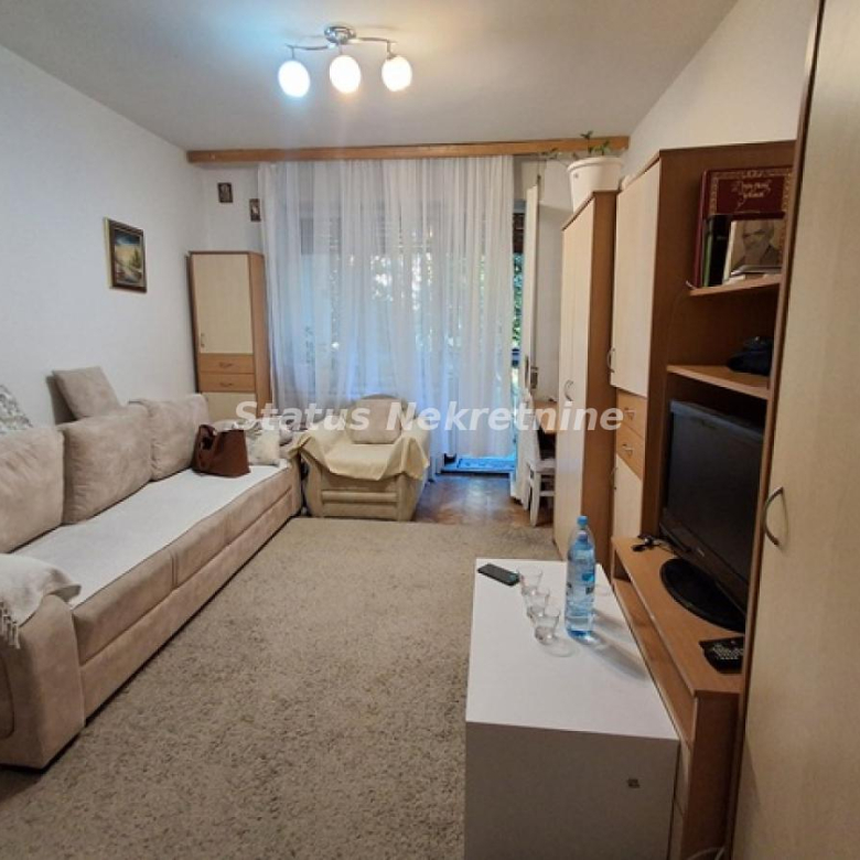Stan Izdavanje Novi Sad  53 m2