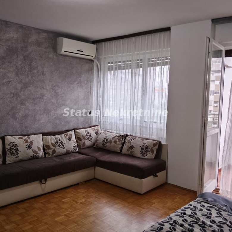Stan Izdavanje Novi Sad  62 m2