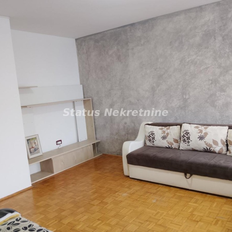 Stan Izdavanje Novi Sad  62 m2