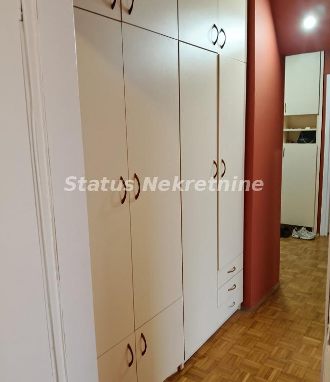 Stan Izdavanje Novi Sad  62 m2
