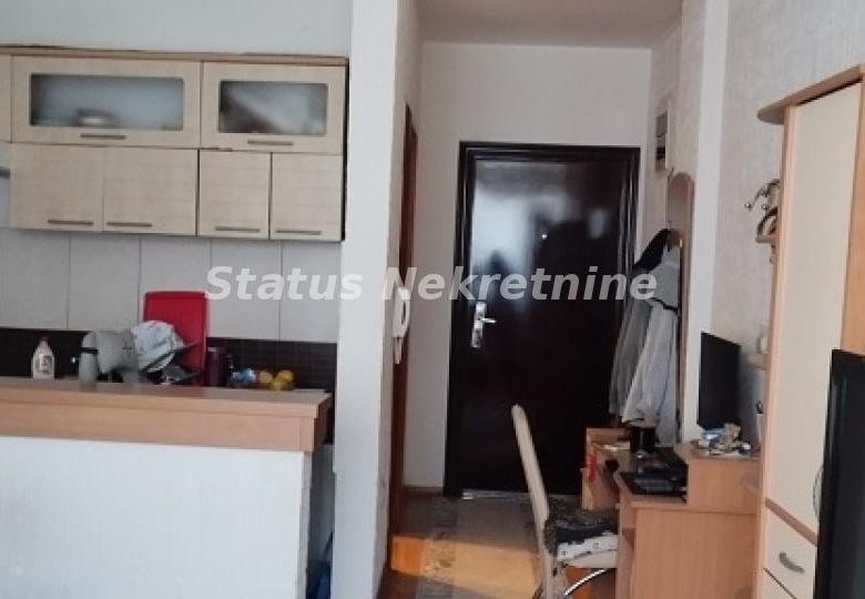Stan Izdavanje Novi Sad  25 m2