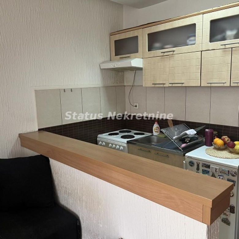 Stan Izdavanje Novi Sad  25 m2