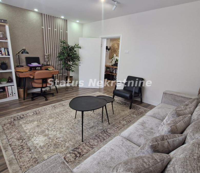 Kuća Prodaja Sremski Karlovci  285 m2
