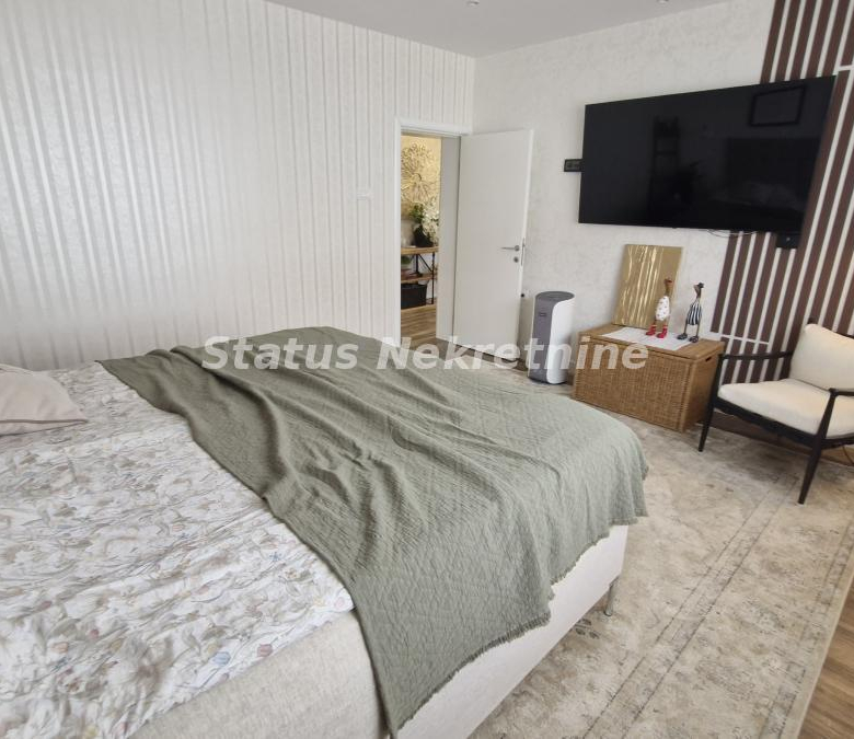 Kuća Prodaja Sremski Karlovci  285 m2