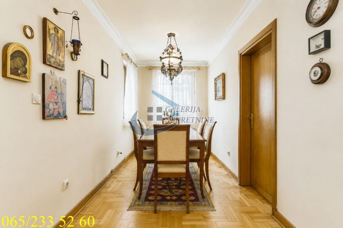 Kuća Prodaja Beograd Dušanovac 300 m2