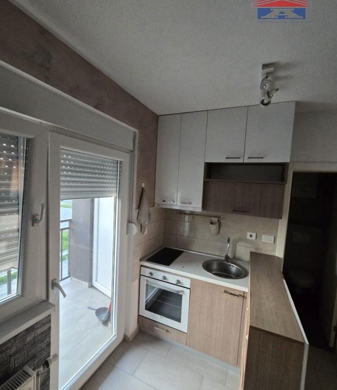 Stan Izdavanje Novi Sad  33 m2