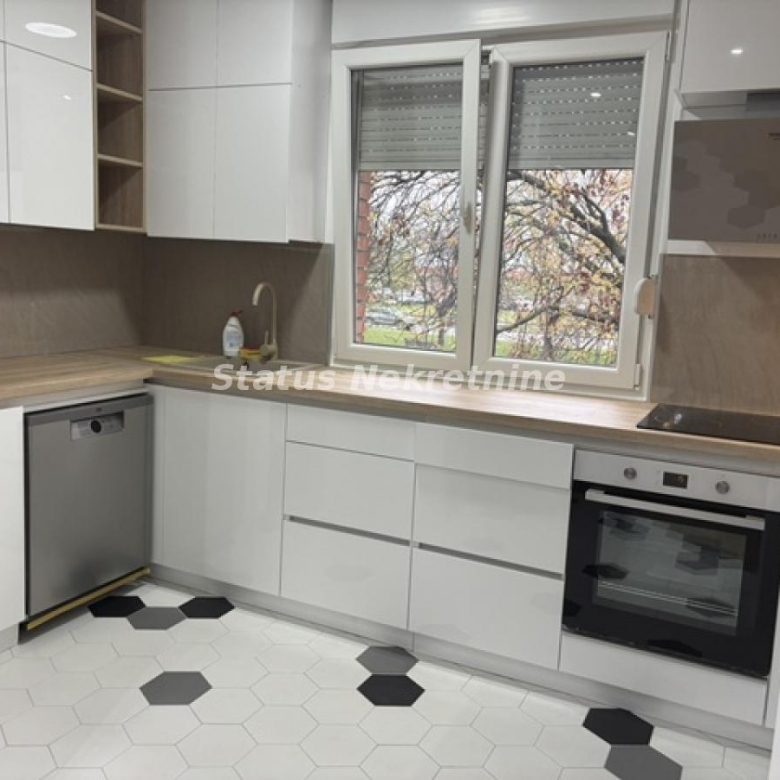 Stan Izdavanje Novi Sad  45 m2