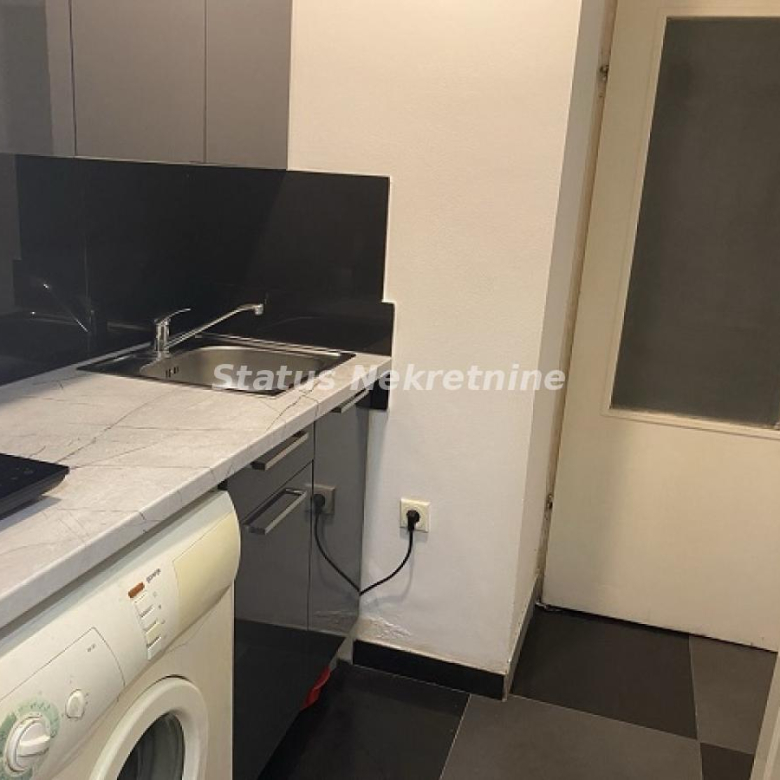 Stan Izdavanje Novi Sad  25 m2