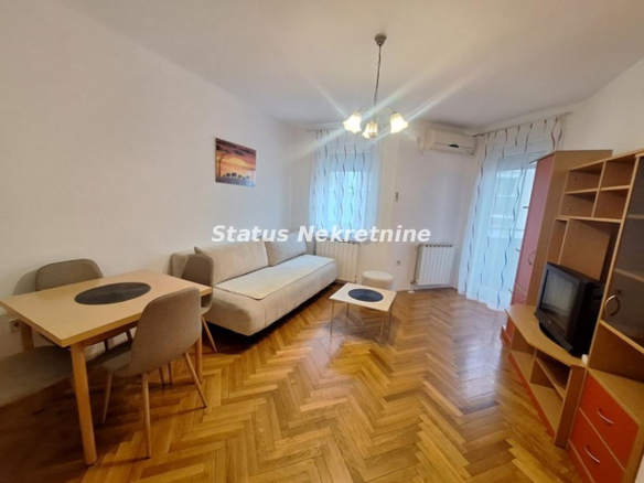 Stan Izdavanje Novi Sad  43 m2