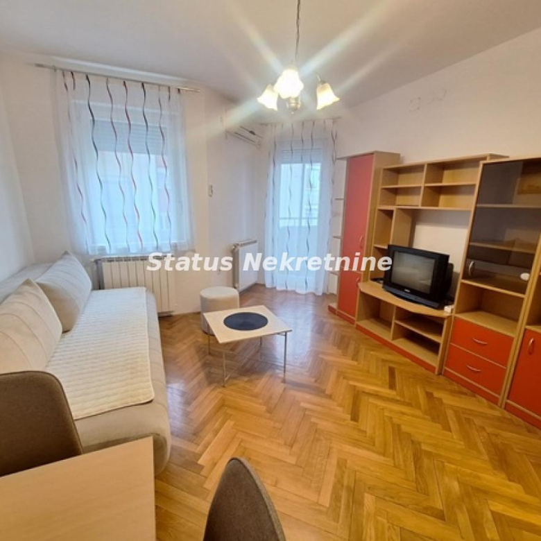 Stan Izdavanje Novi Sad  43 m2