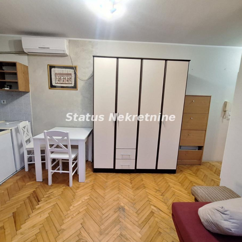 Stan Izdavanje Novi Sad  36 m2