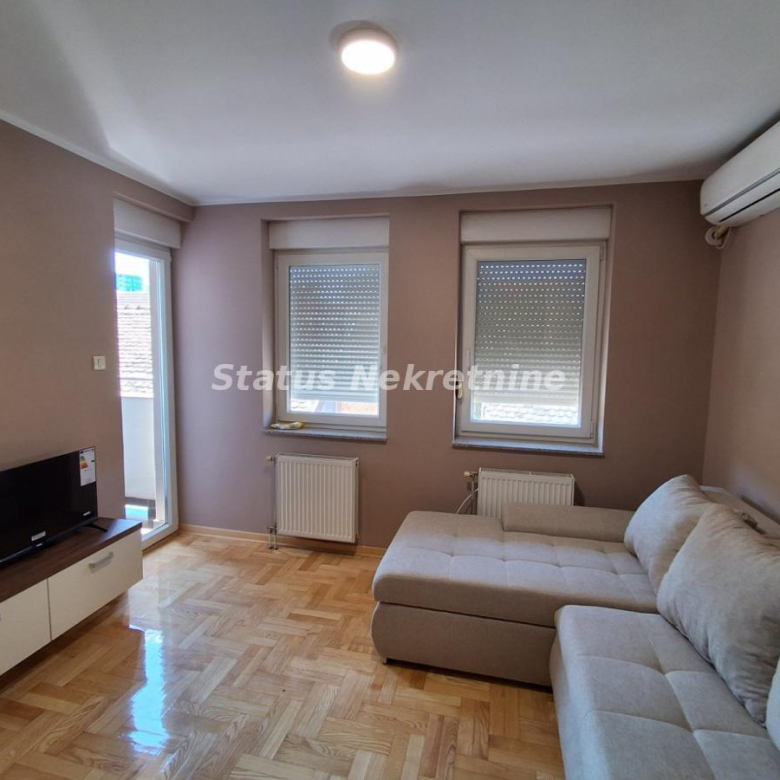 Stan Izdavanje Novi Sad  24 m2
