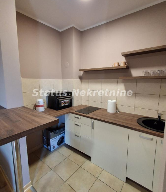 Stan Izdavanje Novi Sad  24 m2