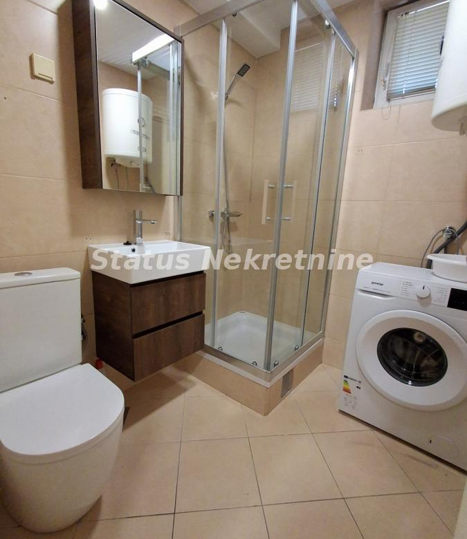 Stan Izdavanje Novi Sad  24 m2