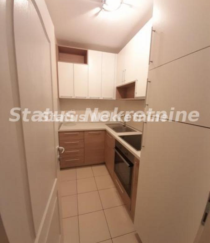 Stan Izdavanje Novi Sad  43 m2