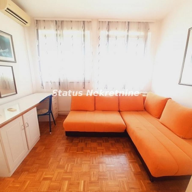 Stan Izdavanje Novi Sad  25 m2