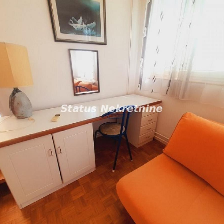 Stan Izdavanje Novi Sad  25 m2
