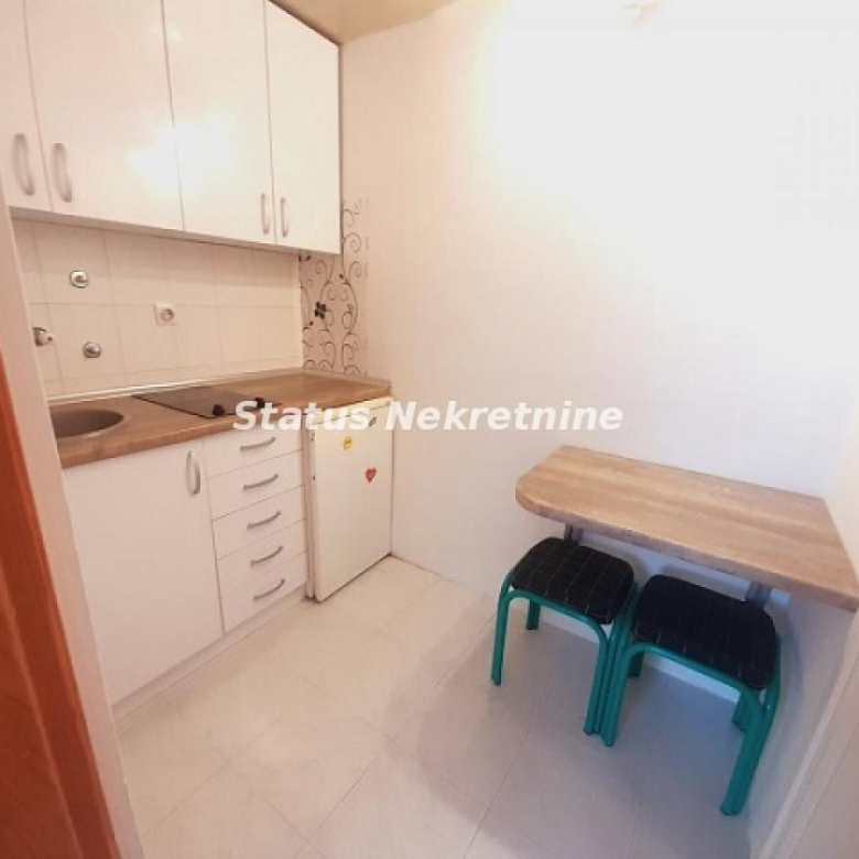 Stan Izdavanje Novi Sad  25 m2
