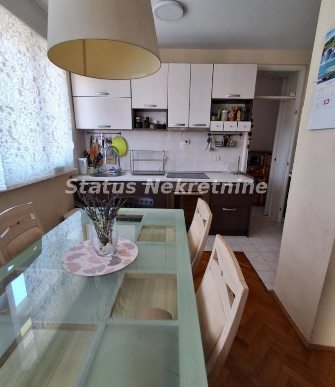 Stan Prodaja Novi Sad  85 m2