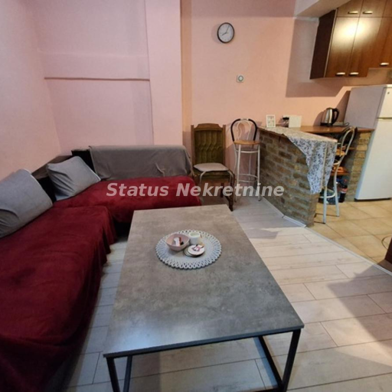 Stan Izdavanje Novi Sad  40 m2