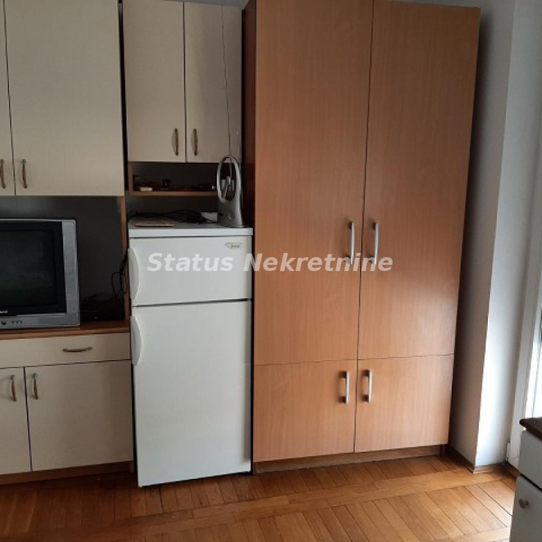 Stan Izdavanje Novi Sad  24 m2