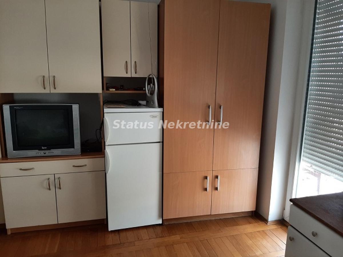 Stan Izdavanje Novi Sad  24 m2