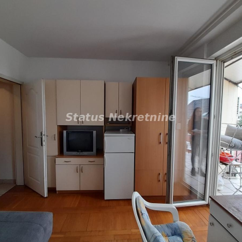 Stan Izdavanje Novi Sad  24 m2