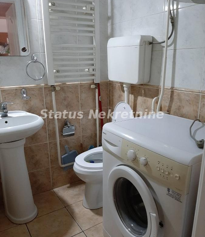 Stan Izdavanje Novi Sad  24 m2