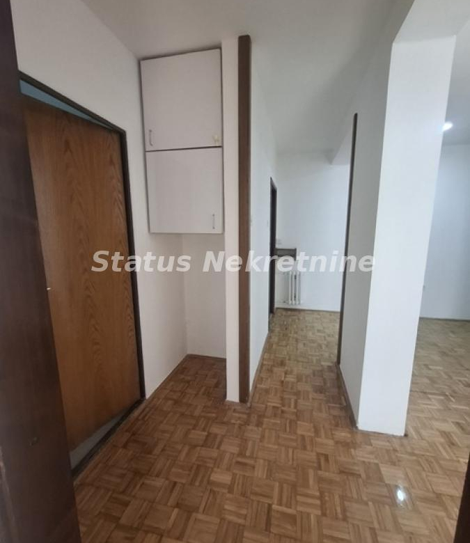 Stan Izdavanje Novi Sad  47 m2