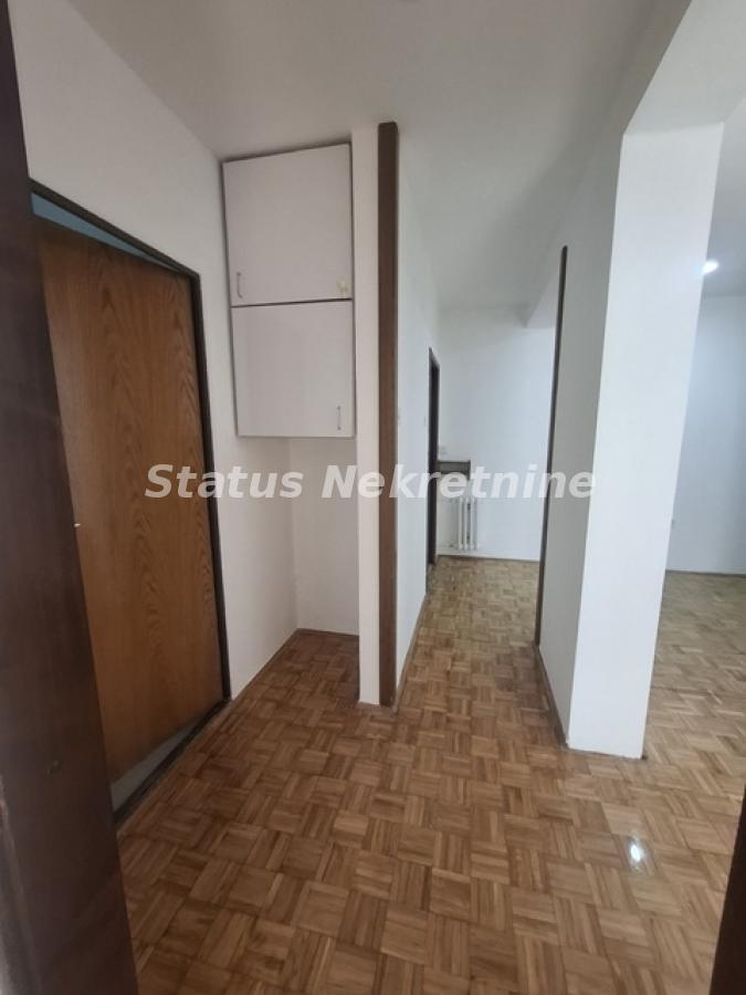 Stan Izdavanje Novi Sad  47 m2