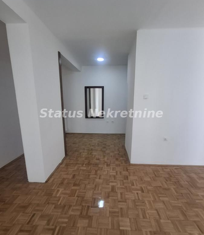 Stan Izdavanje Novi Sad  47 m2