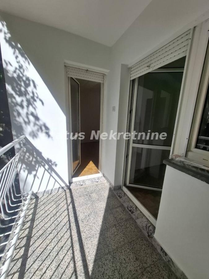 Stan Izdavanje Novi Sad  47 m2