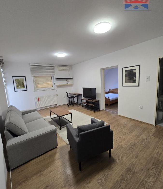 Stan Izdavanje Novi Sad  54 m2