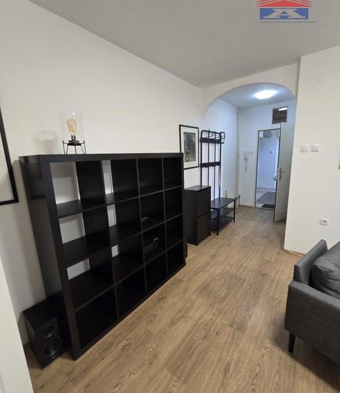 Stan Izdavanje Novi Sad  54 m2