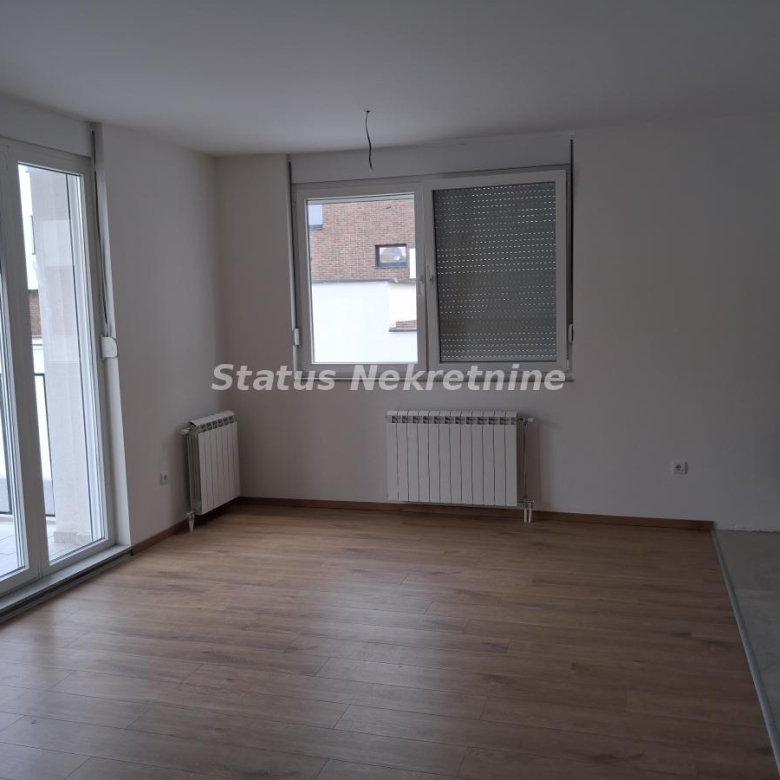 Stan Izdavanje Novi Sad  77 m2