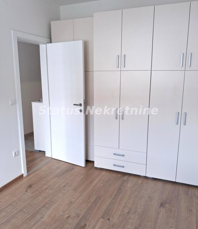 Stan Izdavanje Novi Sad  77 m2