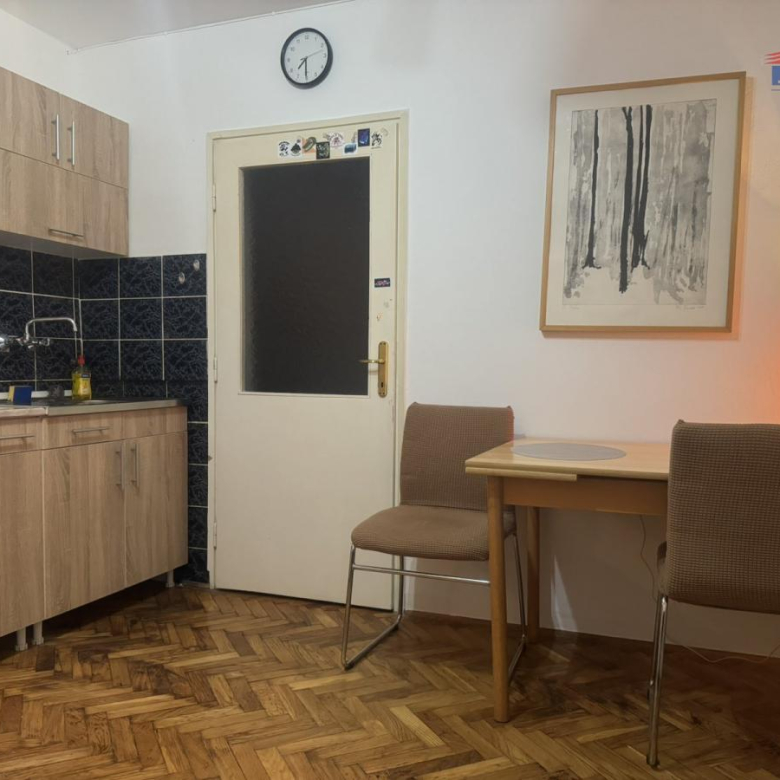 Stan Izdavanje Novi Sad  32 m2