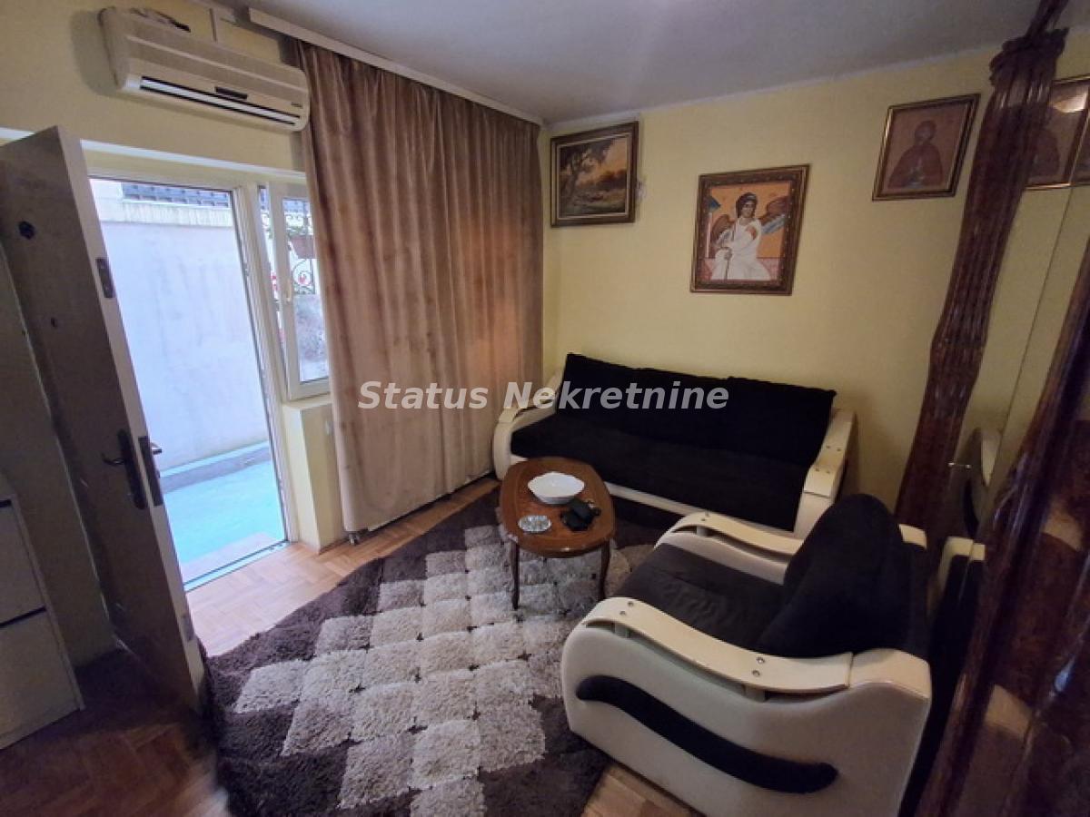 Stan Izdavanje Novi Sad  29 m2