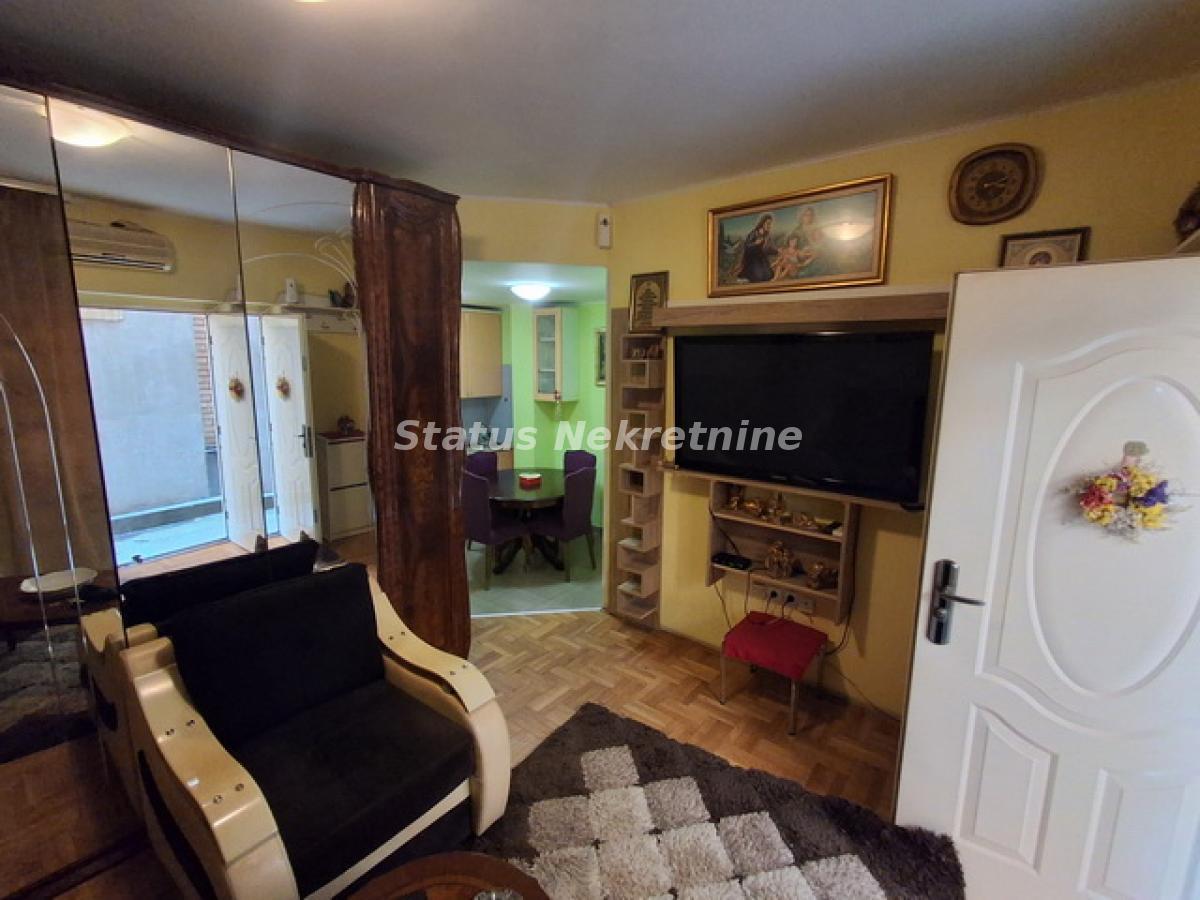 Stan Izdavanje Novi Sad  29 m2