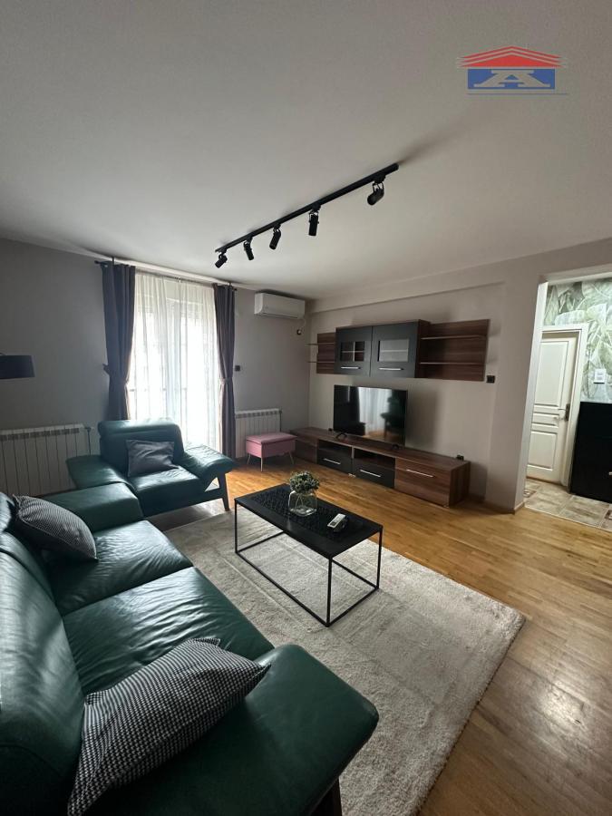Stan Izdavanje Novi Sad  48 m2
