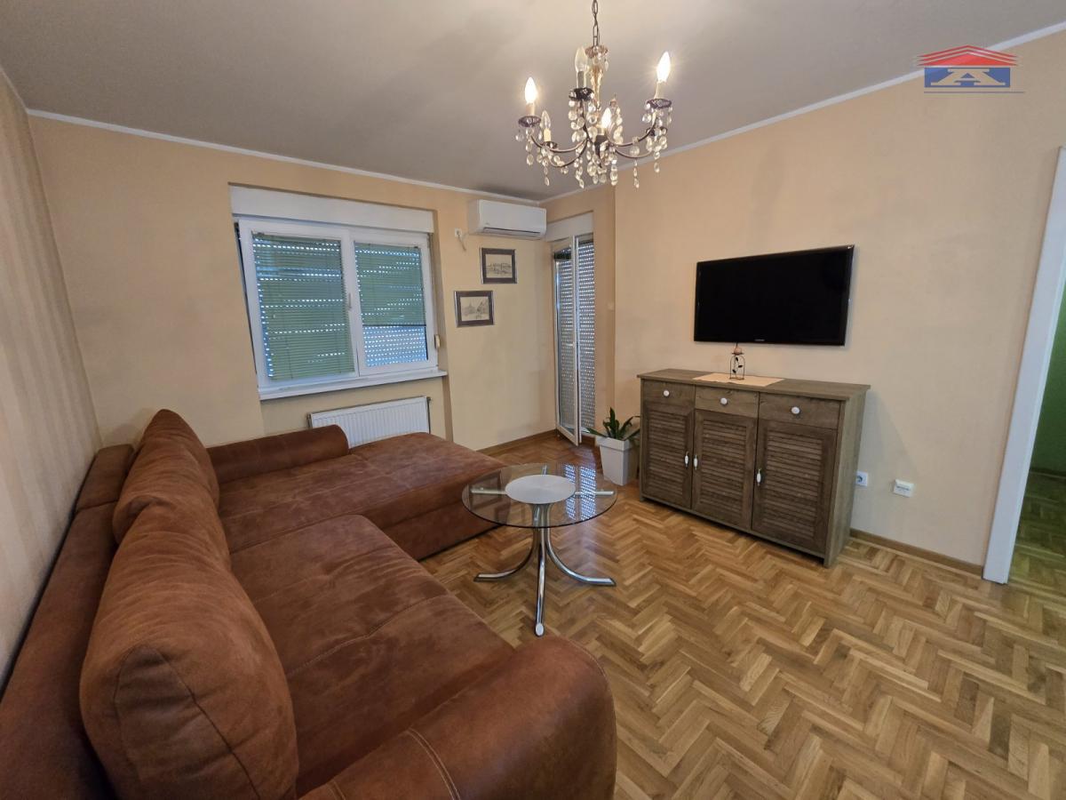 Stan Izdavanje Novi Sad  35 m2
